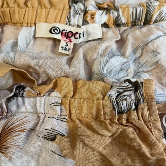 Rip curl tank top yellow white flowers tie straps flowy boho beachy Sz. Small - Picture 3 of 4